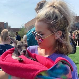 Meet your Posher, Lindsey